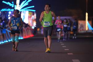 BIB: 9898, 43052, 41350
                            <button type="button" onclick="openModal(20793138)" class="btn btn-primary btn-sm float-right btn-popup" data-toggle="modal" data-target=".modal-high-quality">
                        <i class="fas fa-shopping-cart"></i> Add to Cart
                    </button>
                                            <button type="button" onclick="isThisMe(20793138, true)" class="btn btn-success btn-sm float-right btn-popup btn-isme hidden" data-toggle="tooltip" data-placement="bottom" title="นี่คือรูปของคุณใช่ไหม คลิกที่นี่เพื่อเอาเข้าอัลบั้ม">
                        <i class="fas fa-plus"></i> Add to album
                    </button>
                    <button type="button" onclick="isThisMe(20793138, false)" class="btn btn-warning btn-sm float-right btn-popup btn-isnotme hidden">
                        <i class="fas fa-ban"></i> Remove from album
                    </button>